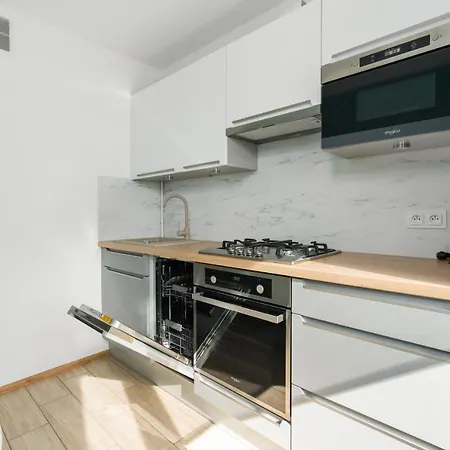 Dreamy Winiary Estate By Renters *